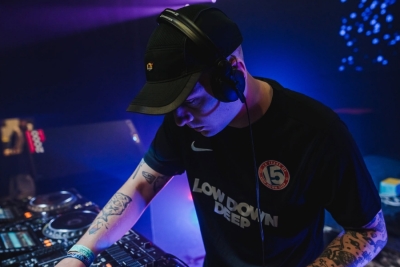 DJ Magenta