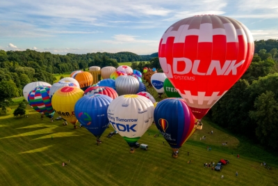 Společný start balonů